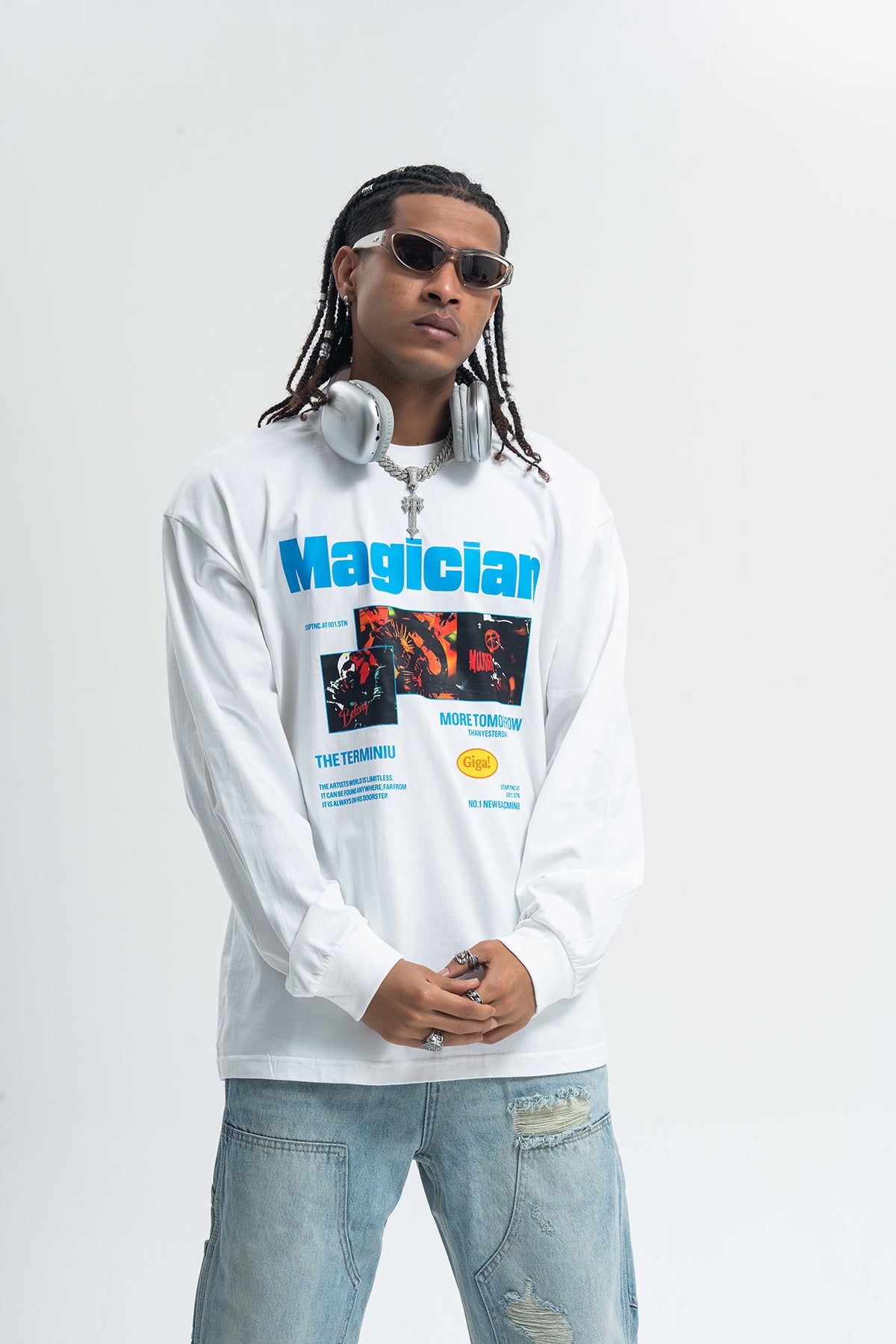 Magician slogan jumper long sleeve singer t-shirt rocker top in white