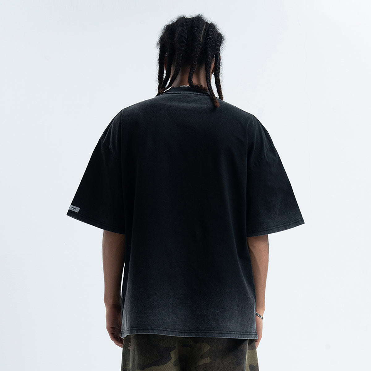 Creepy gothic t-shirt long nails print top scary egg tee in Black