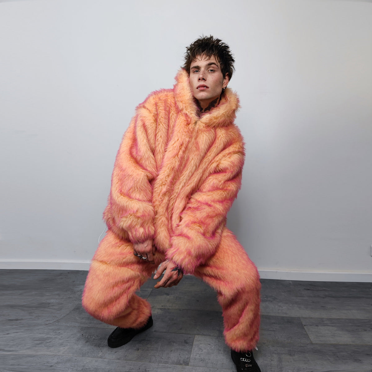 Festival faux fur jacket handmade premium fleece jacket fluffy hooded dual color luxury coat grunge bomber tie-dye puffer in neon orange