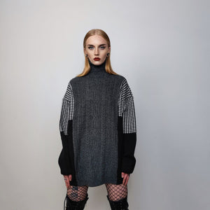 Grunge turtleneck hound-tooth sweater contrast stitching edgy jumper oversize knitted top raised neck sweat cable knitwear pullover in grey