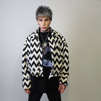 Striped fleece jacket zigzag catwalk bomber geometric fluffy varsity contrast pattern aviator hard fleece grunge coat in black & white