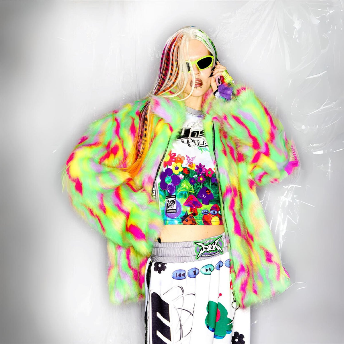 Festival shaggy faux fur jacket fluorescent raver bomber fluffy raver coat fleece premium party bomber neon burning man coat in green