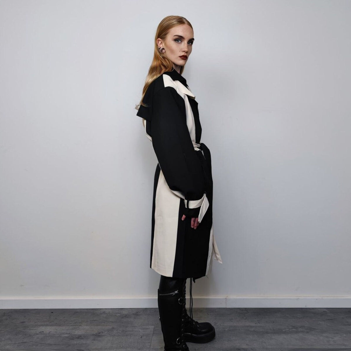 Utility trench coat color block jacket contrast stitching catwalk bomber premium going out varsity gorpcore lapel coat in black cream